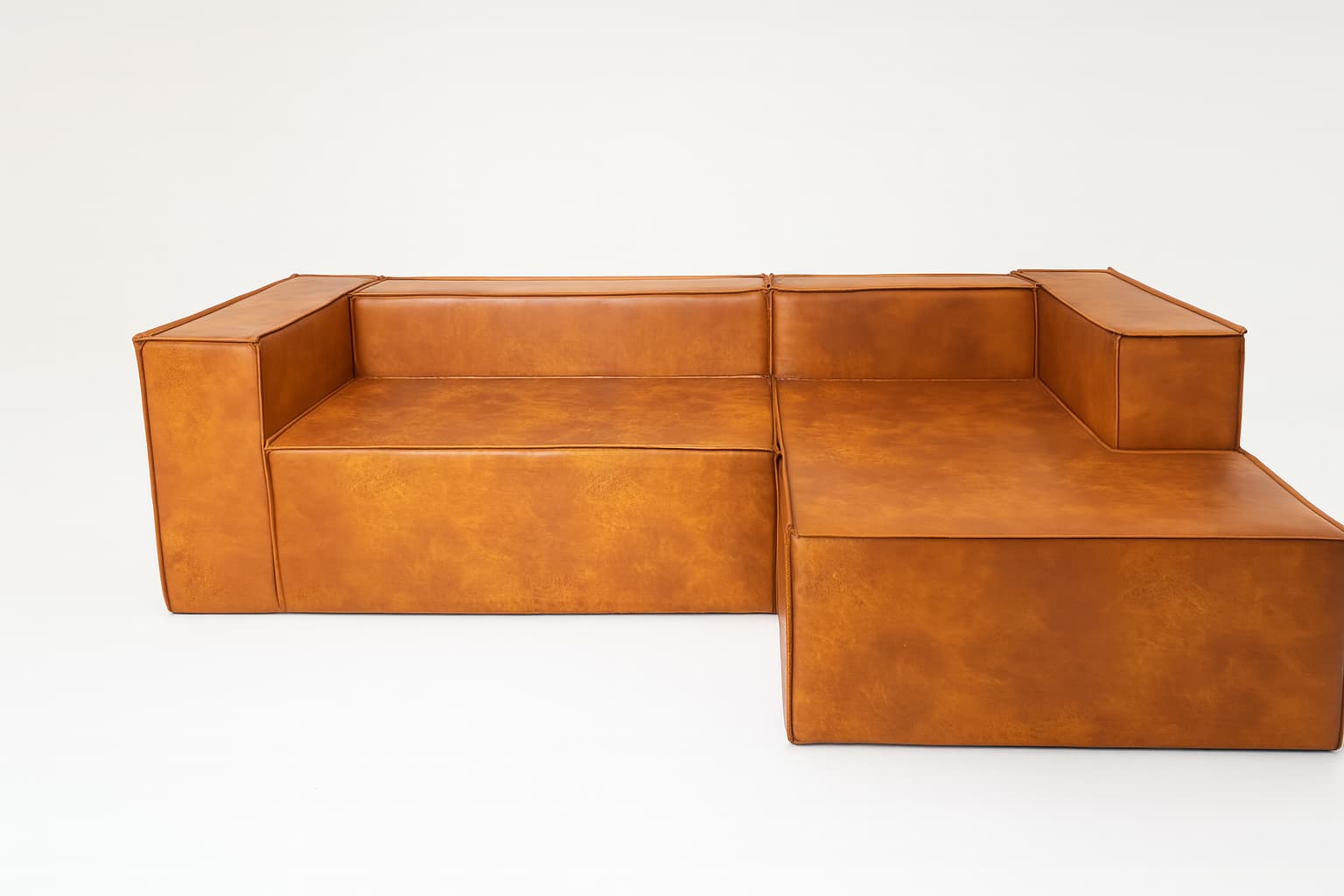 Sofá Aconchego vista frontal — modular com chaise